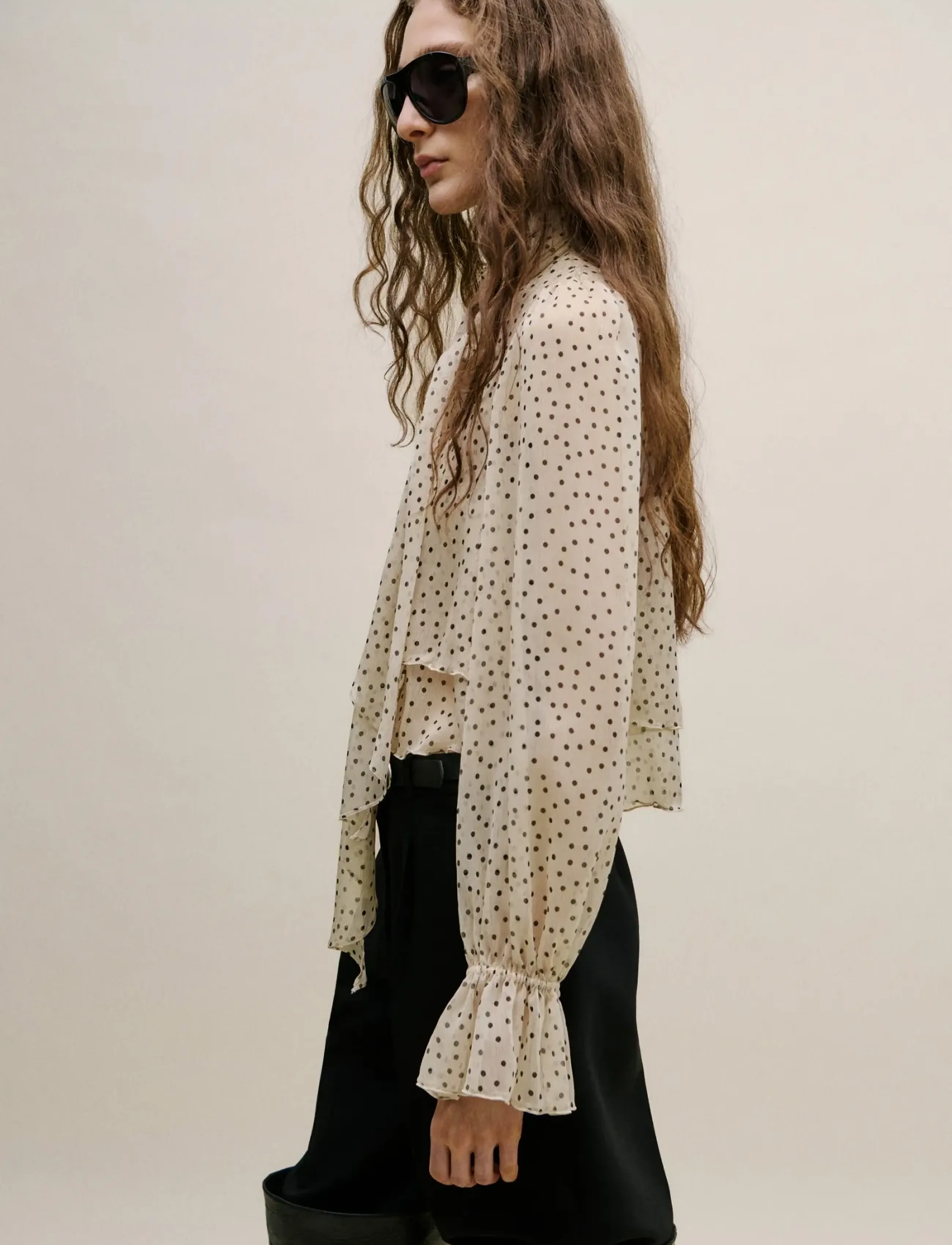 Mango - Bow polka-dot blouse - pikkade varrukatega pluusid - light beige - 2