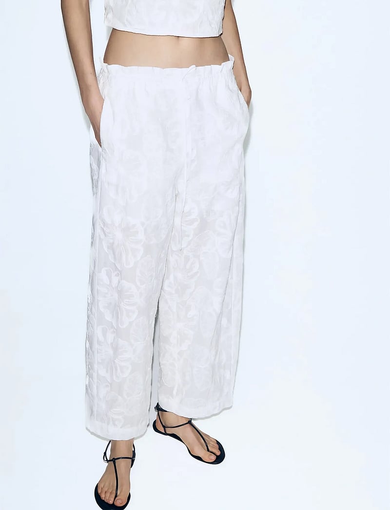 Mango - Embroidered floral cotton trousers - bukser med lige ben - white - 0