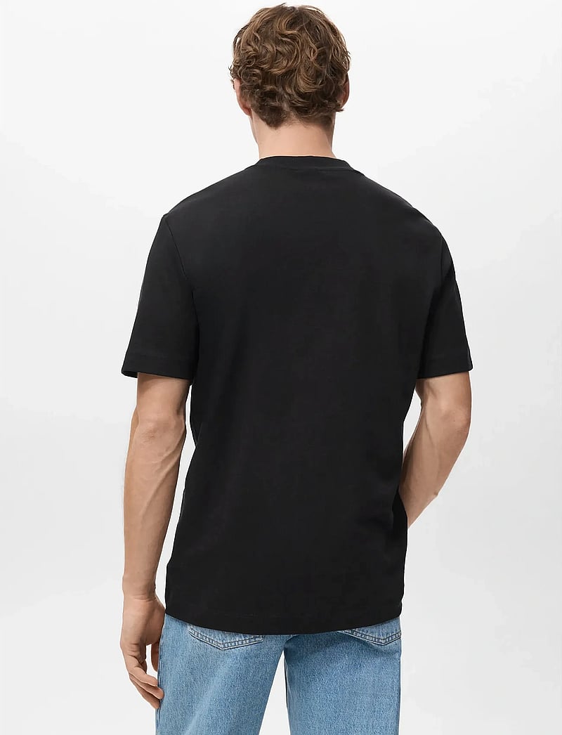 Mango - Medium weight regular fit T-shirt - kortærmede t-shirts - black - 3