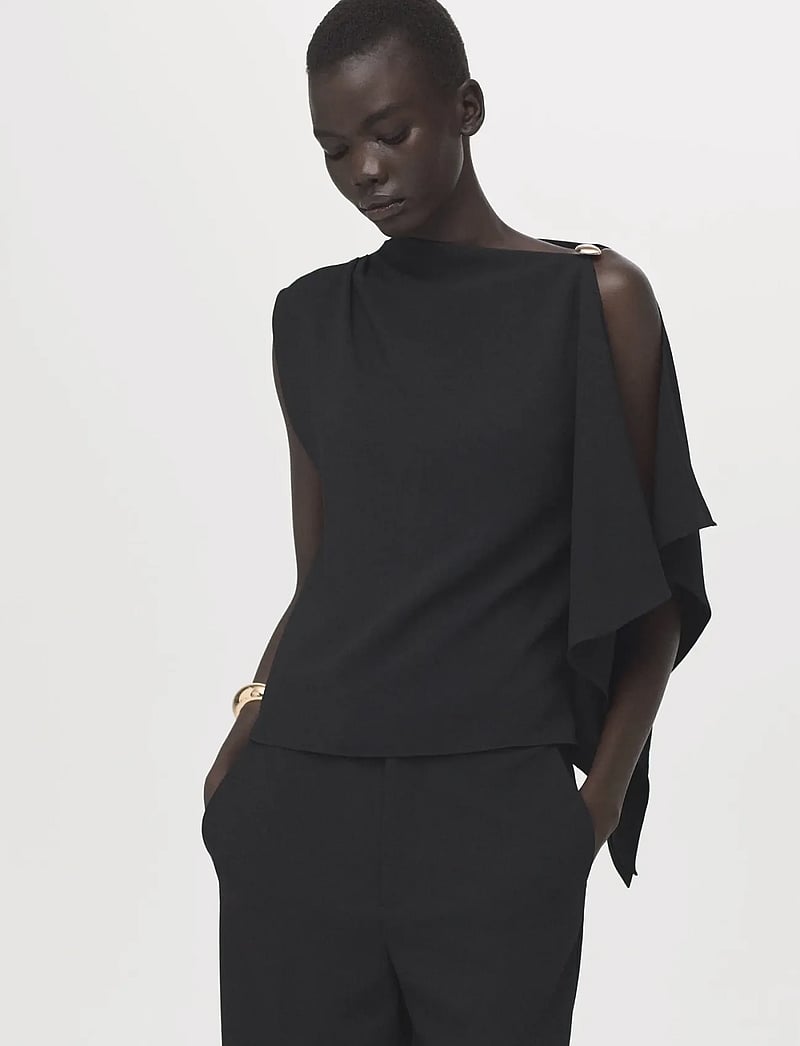 Mango - Blouse with asymmetrical neckline - Ärmlösa blusar - black - 0