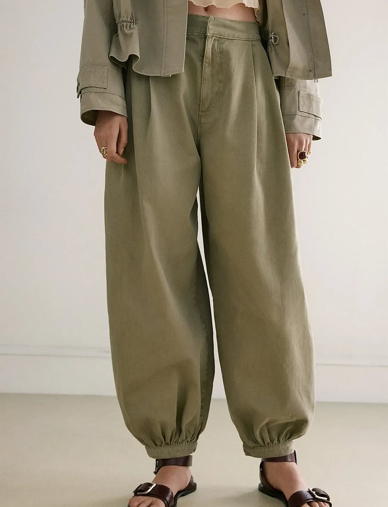 Mango - Baggy mid-rise jeans - barrel jeans - beige - khaki - 0