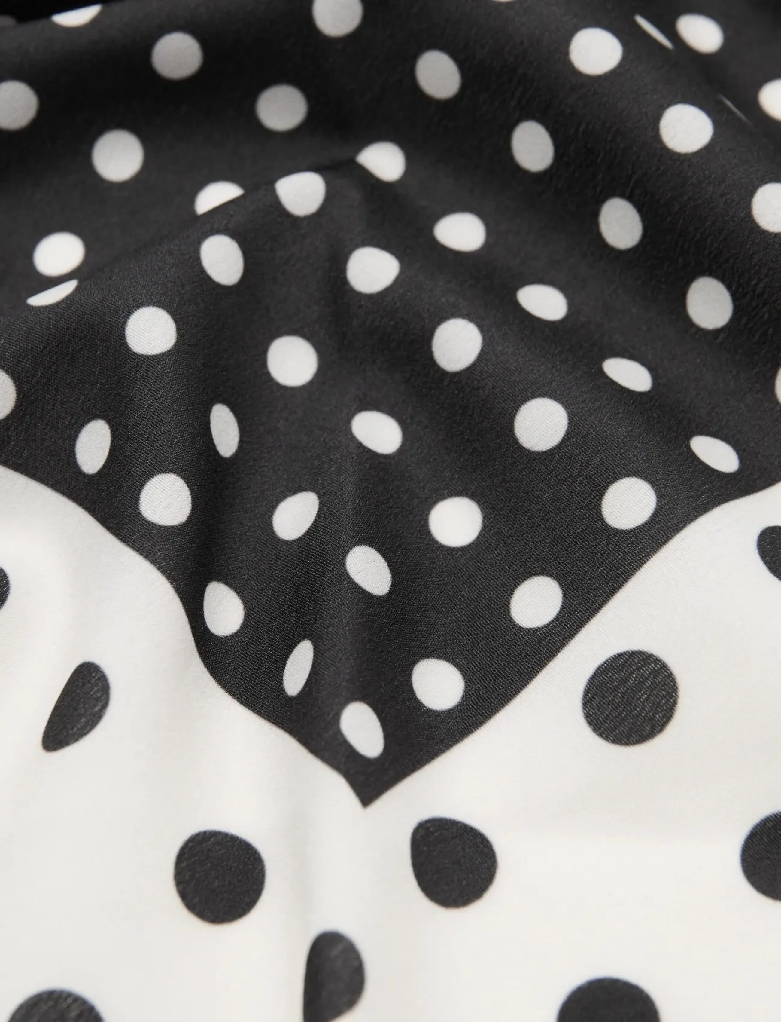 Mango - Satin check-print scarf - kevyet huivit - black - 1