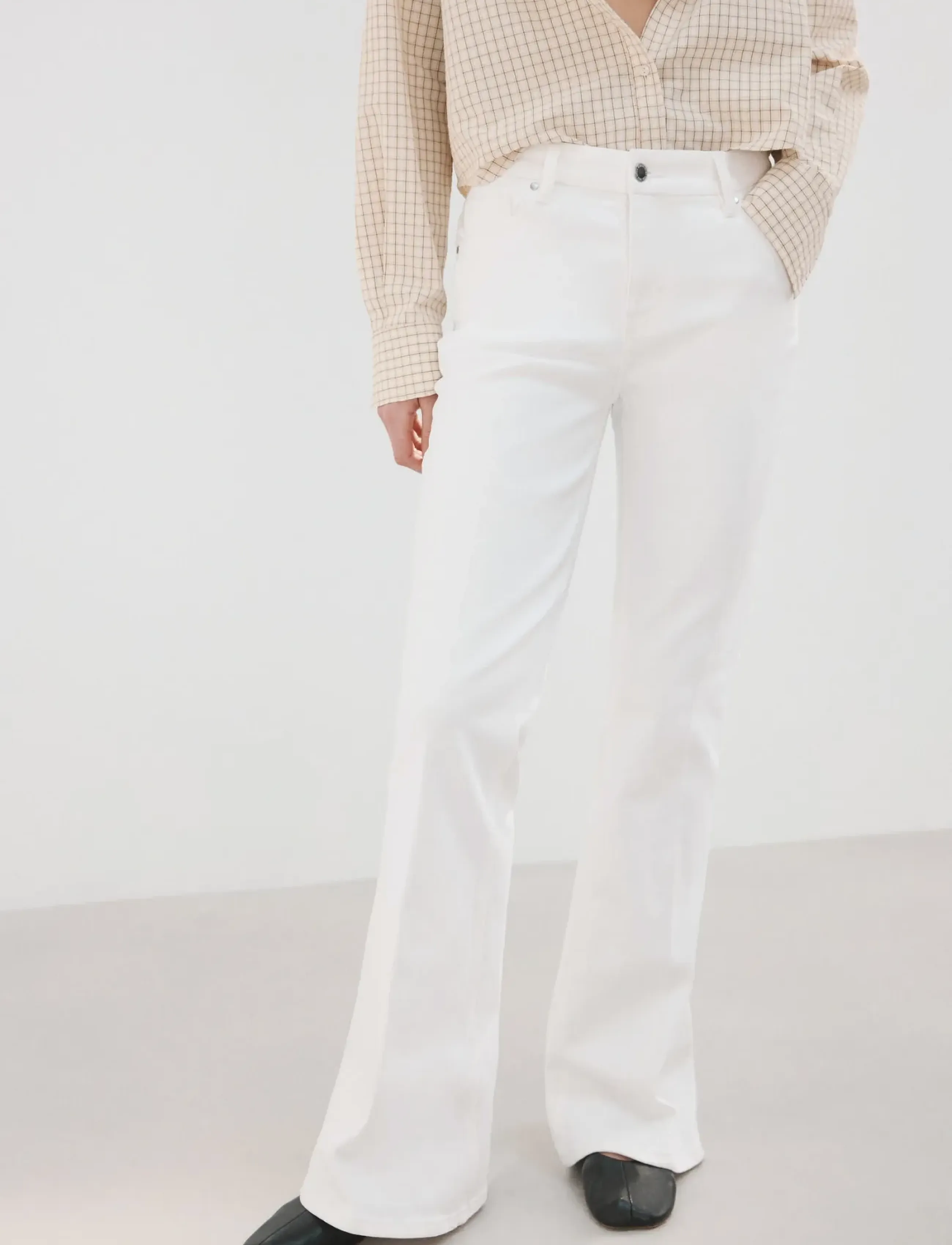 Mango Violet flared high-rise jeans - Kleidung - WHITE / white