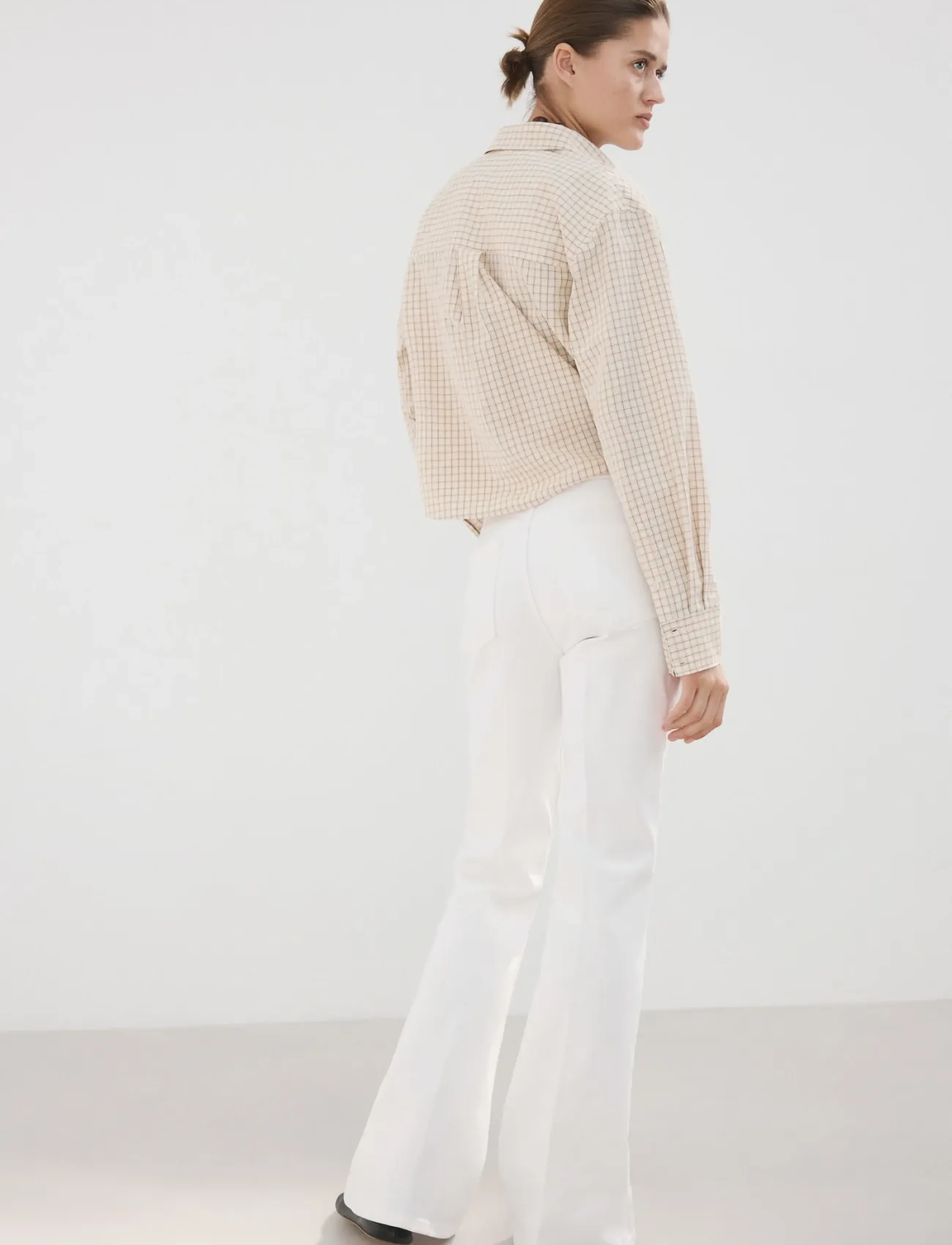 Mango - Violet flared high-rise jeans - utsvängda jeans - white - 2