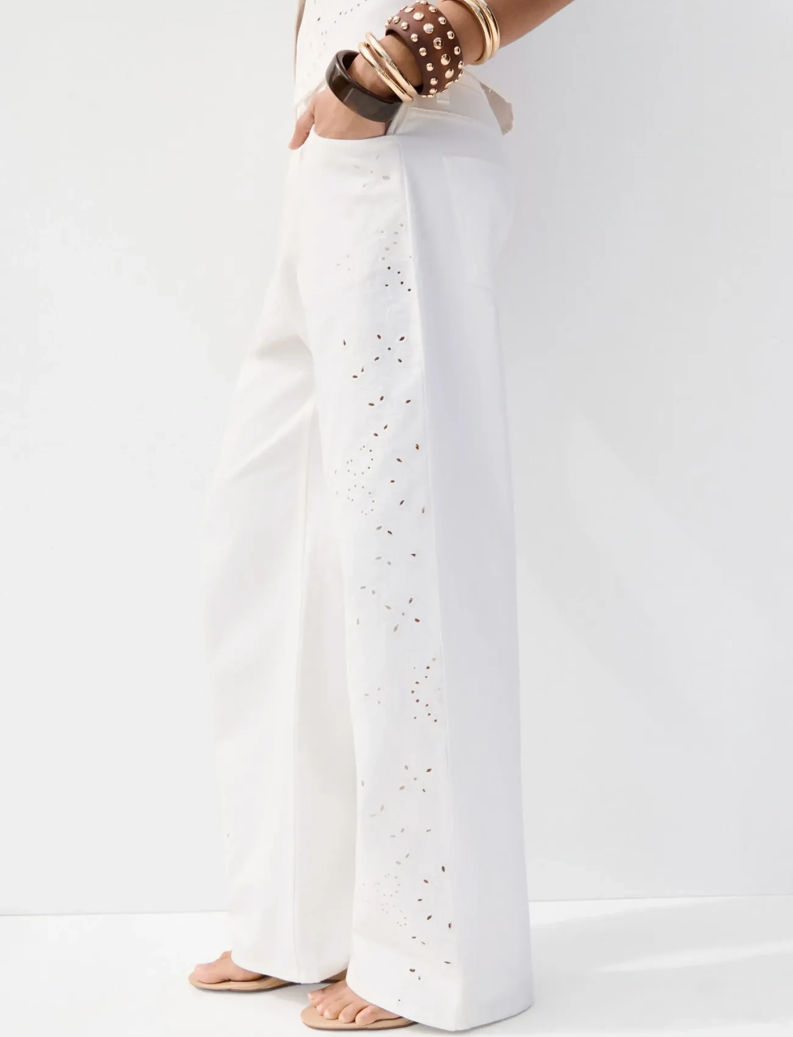 Mango Embroidered Cut-Out Balloon Jeans, 38, Weiß - Barrel Frauen