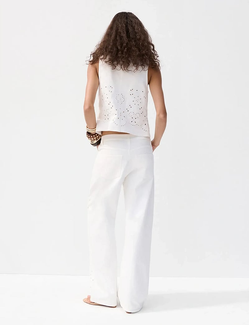 Mango - Embroidered cut-out balloon jeans - barrel jeans - white - 2