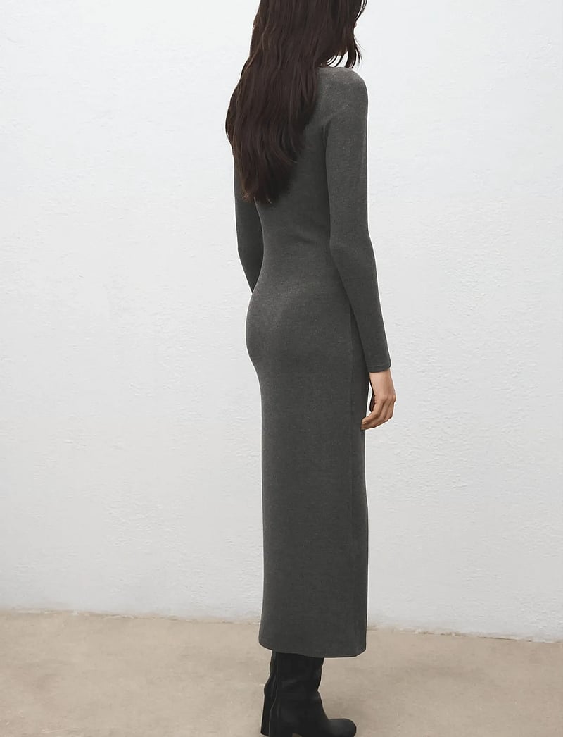 Mango - Fitted sweater dress - stramme kjoler - grey - 2