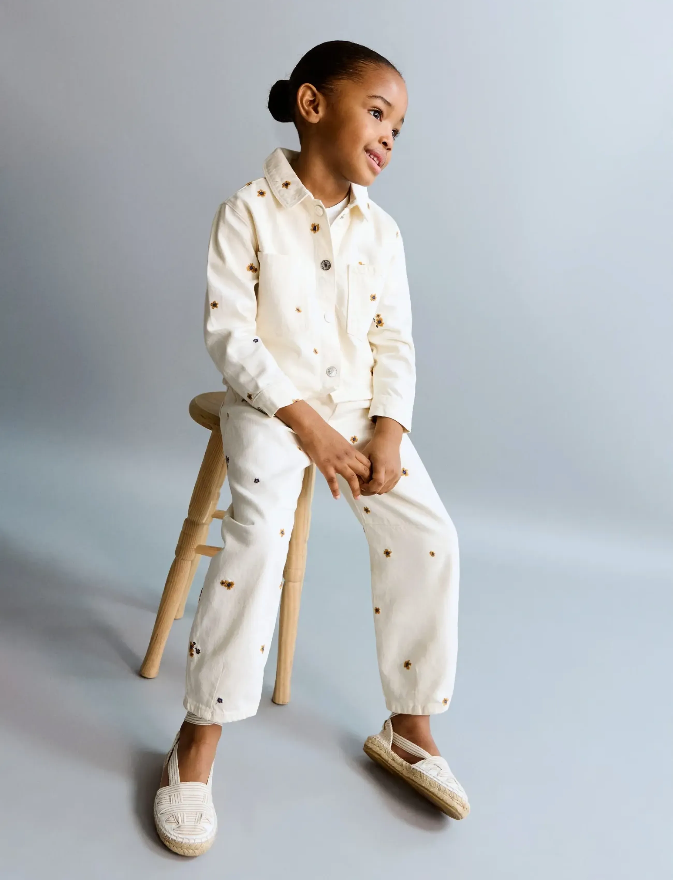 Mango Embroidered Floral Balloon Jeans, Børn, Broderede Ballon Jeans, Cream, Str: 4-5