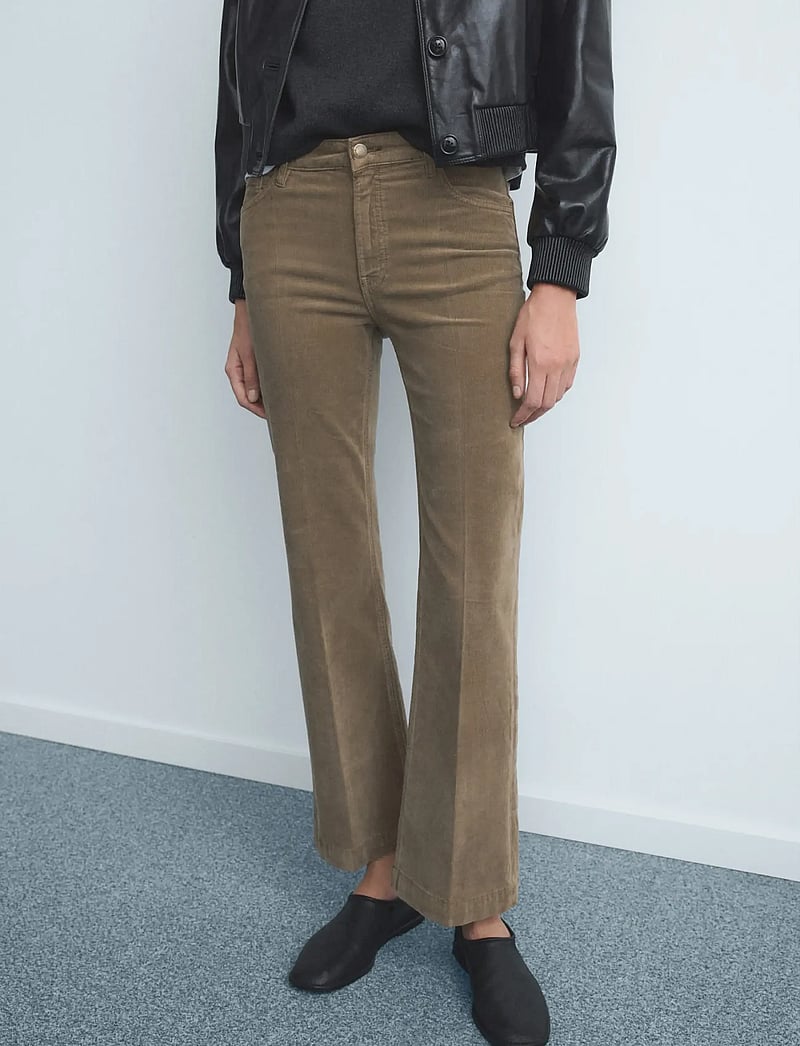 Mango - Corduroy flared jeans - flare bukser - medium brown - 0