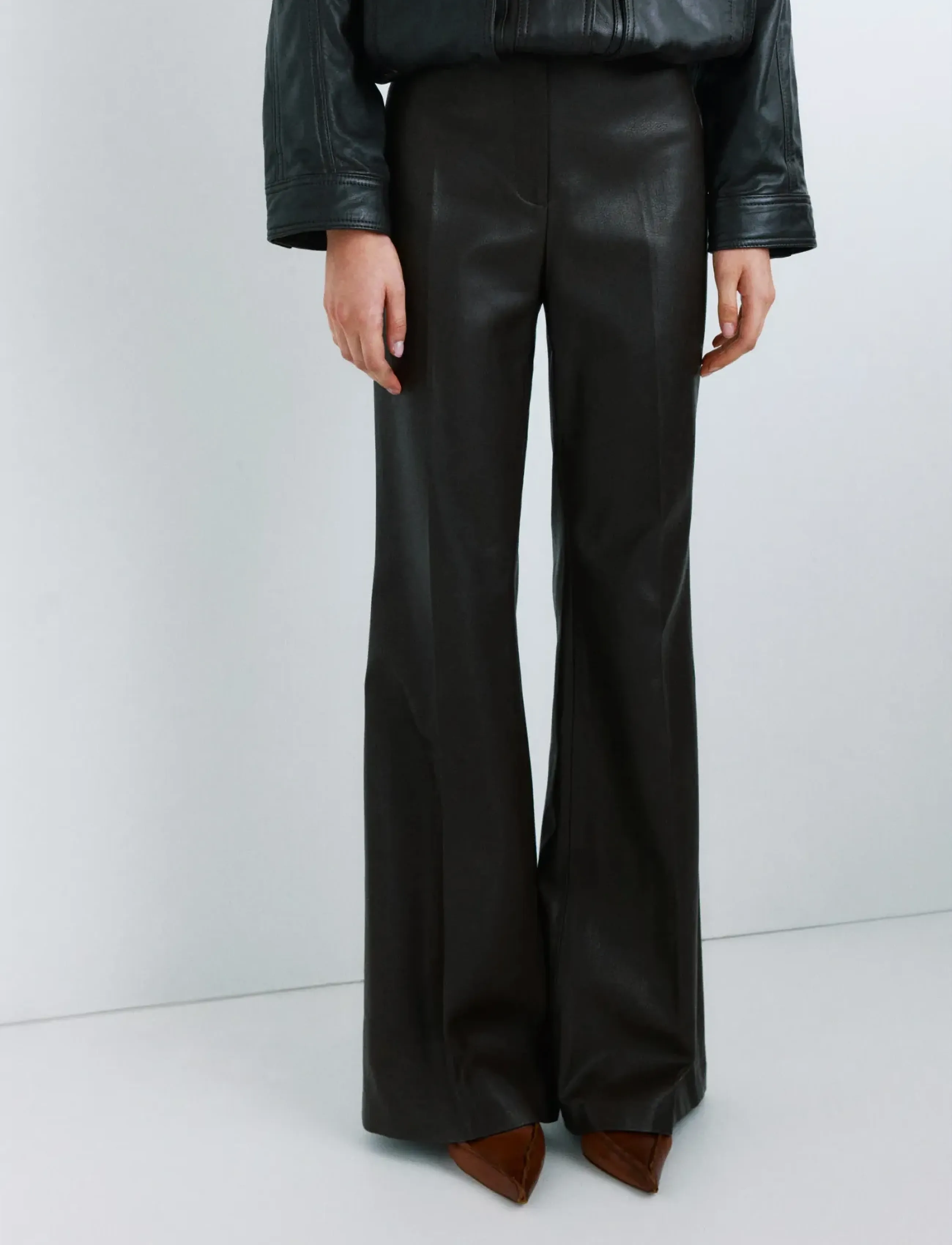 Mango Wide Leg Faux-Leather Trousers, Kvinder, Højtaljede Vide Ben Faux Læder Bukser, Sort, Str: 40