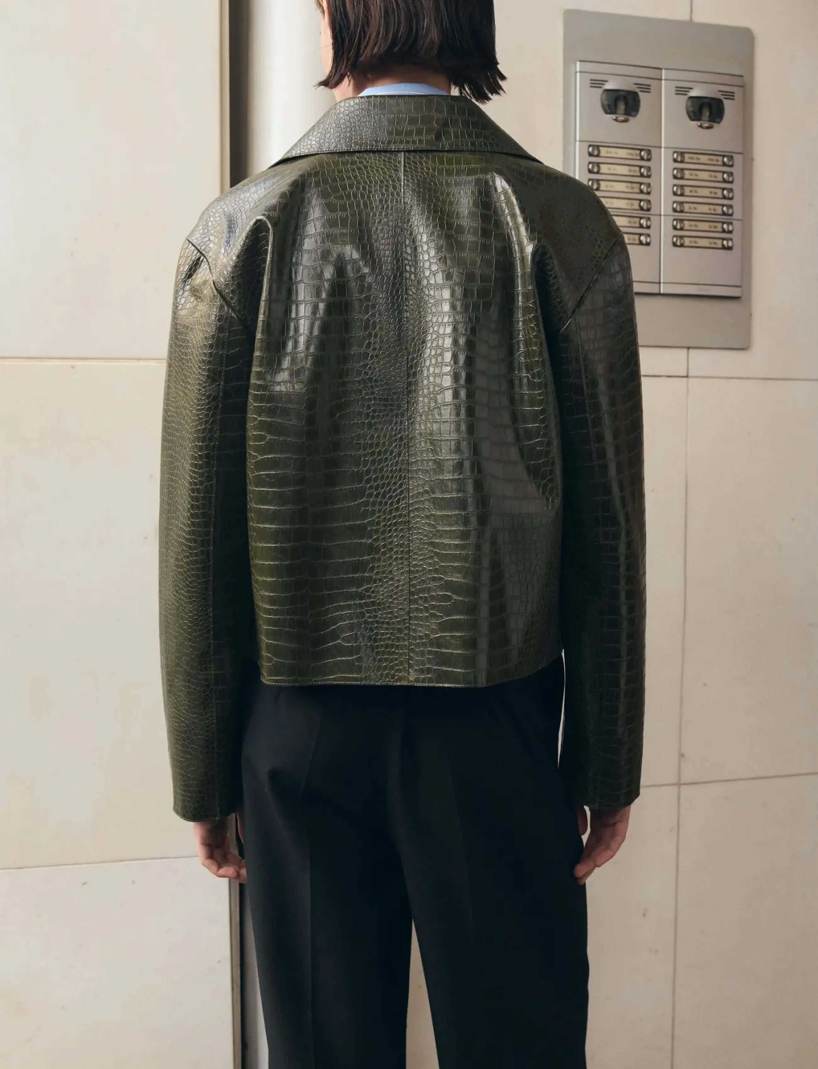Mango - Croc-effect faux leather jacket - frühlingsjacken - beige - khaki - 2