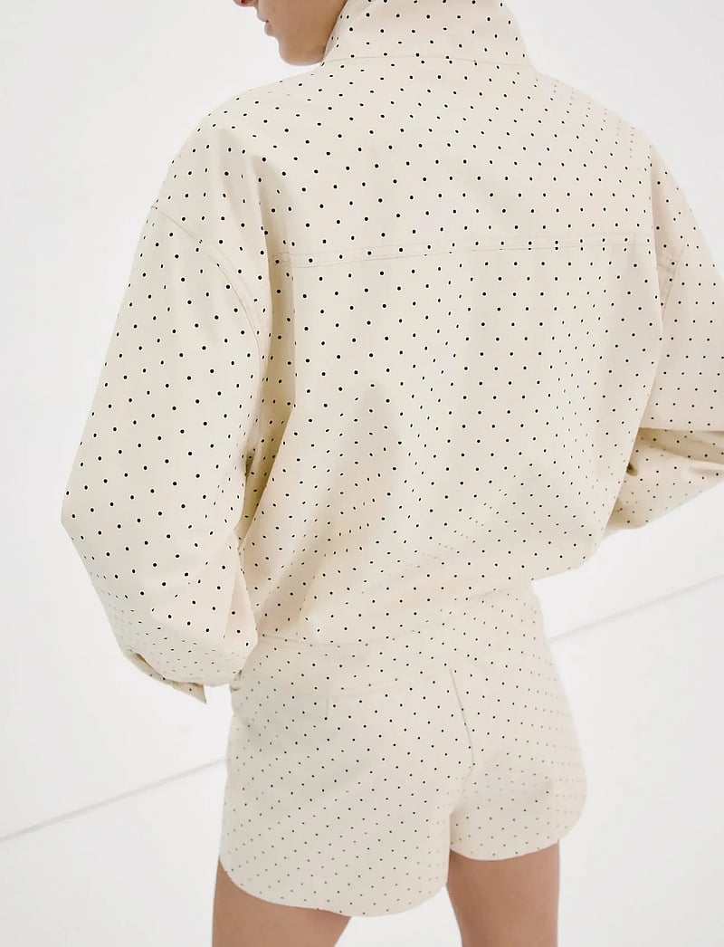 Mango - Polka dot cotton shorts - casual shorts - light beige - 2