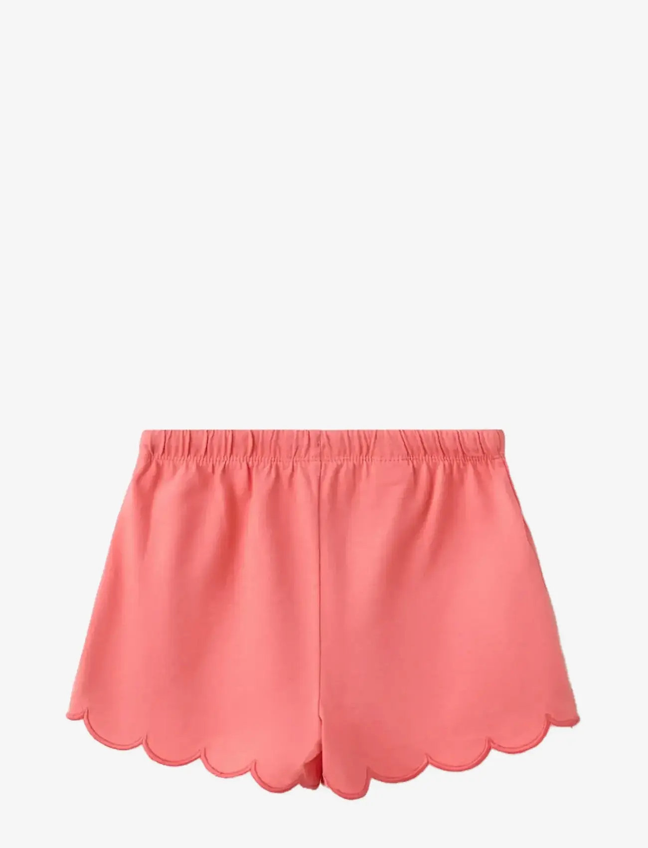 Mango - Cotton shorts with scalloped details - casual shorts - bright red - 1