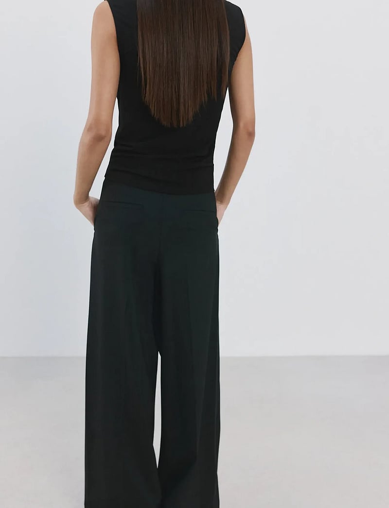 Mango - Ruched fitted top - tanktops - black - 2
