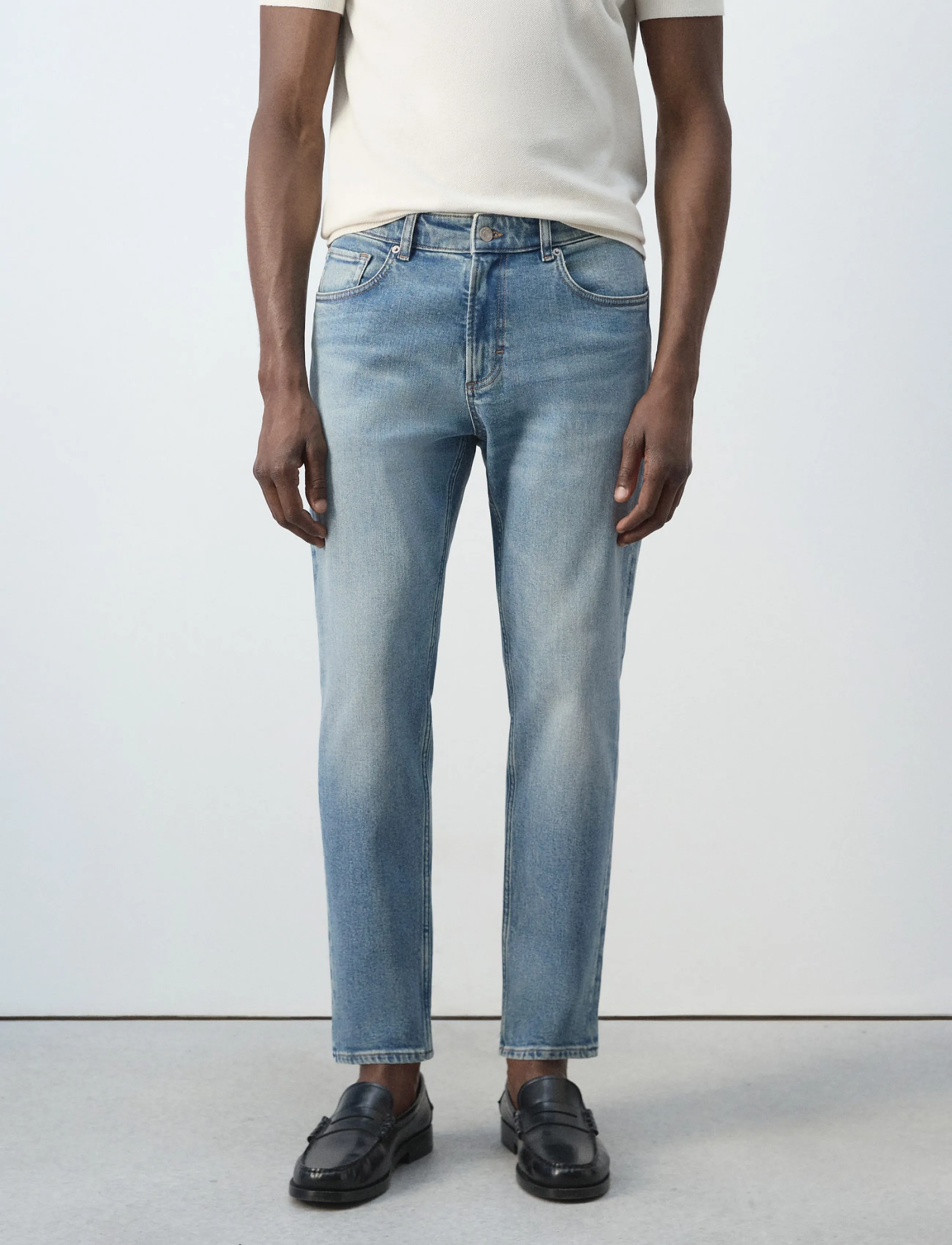 Mango Ben Cropped Tapered-Fit Jeans, 52, Blau - Tapered, Männerswear