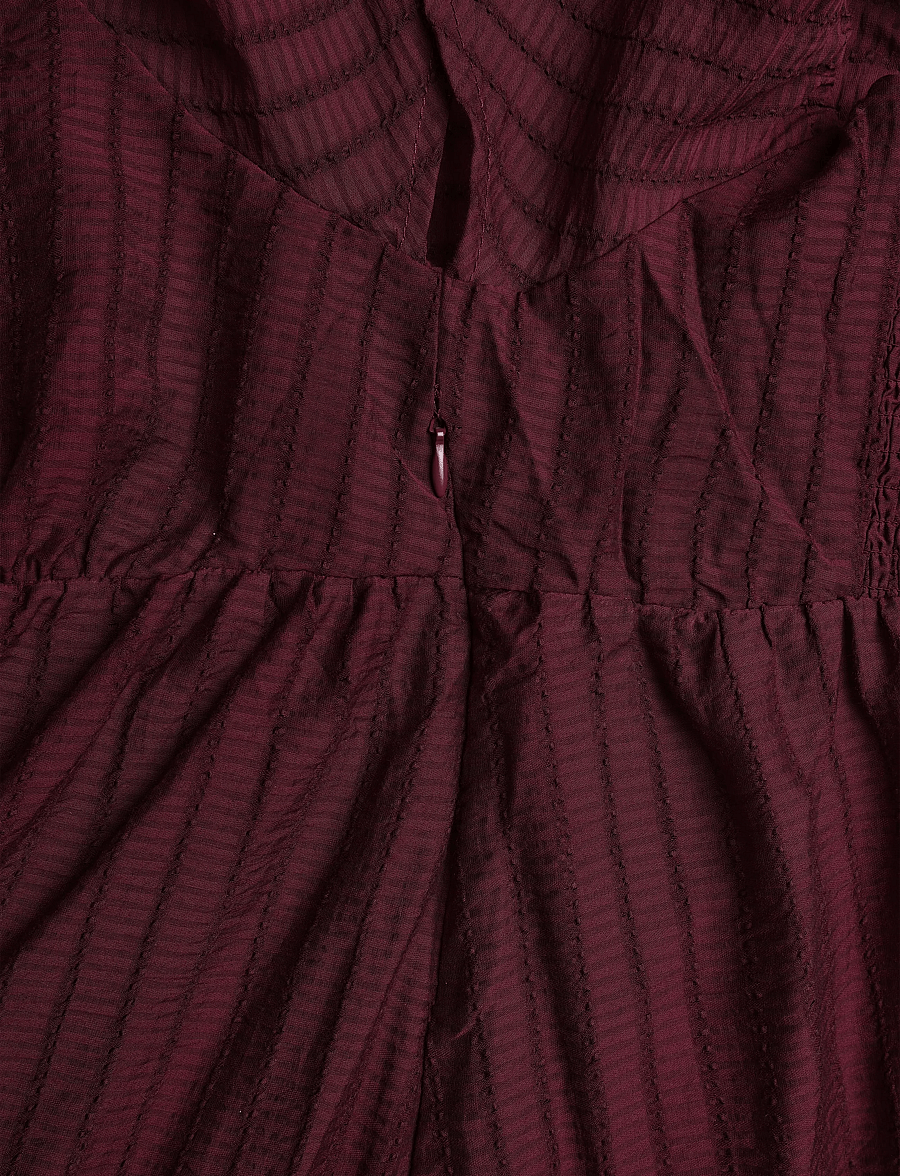 Mango - Textured dress with gathered detail - sommerkjoler - dark red - 5