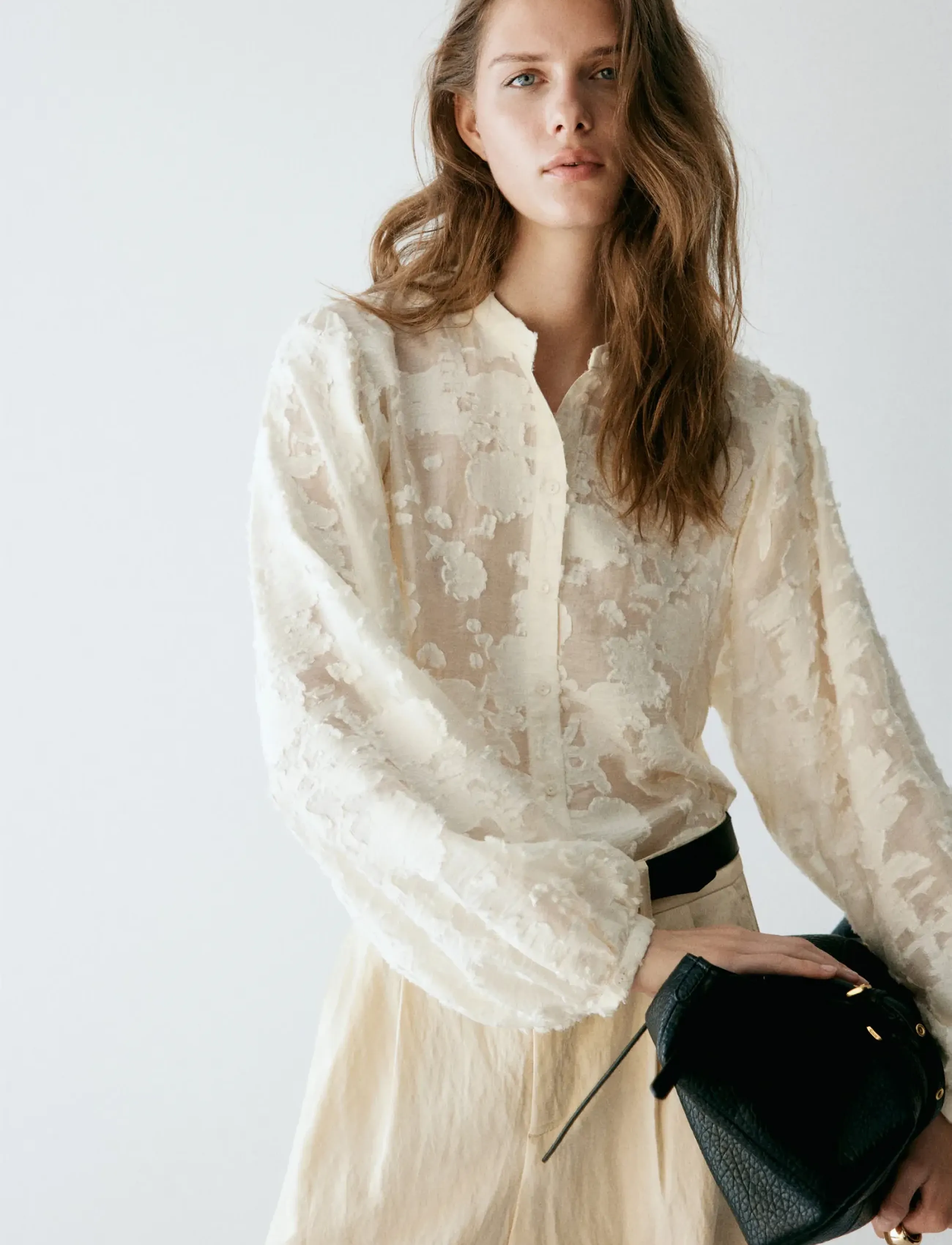 Mango - Lyocell blouse with embroidered details - långärmade blusar - natural white - 0