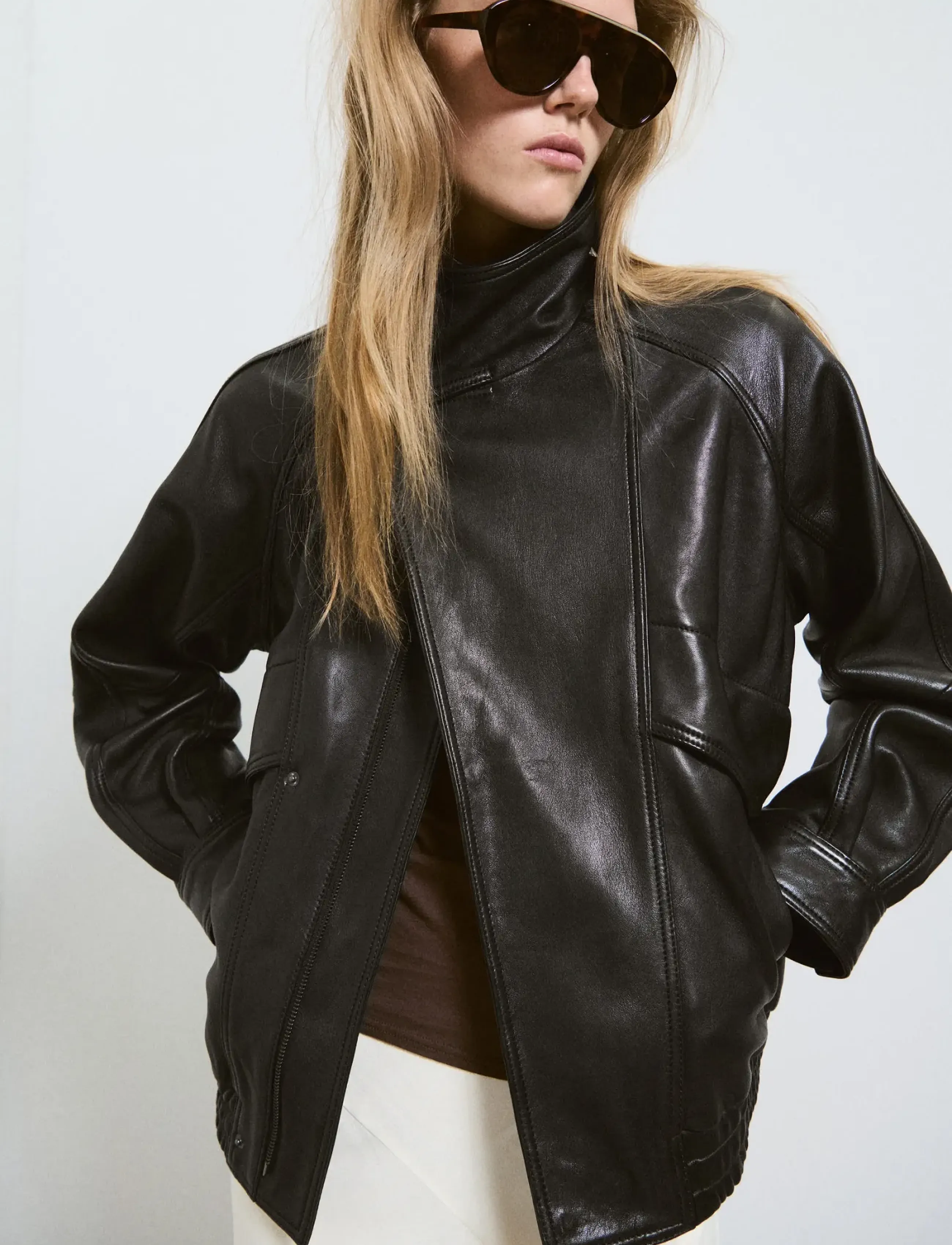 Mango Oversized leather jacket with funnel neck - Jacken & Mäntel - DARK BROWN / brown