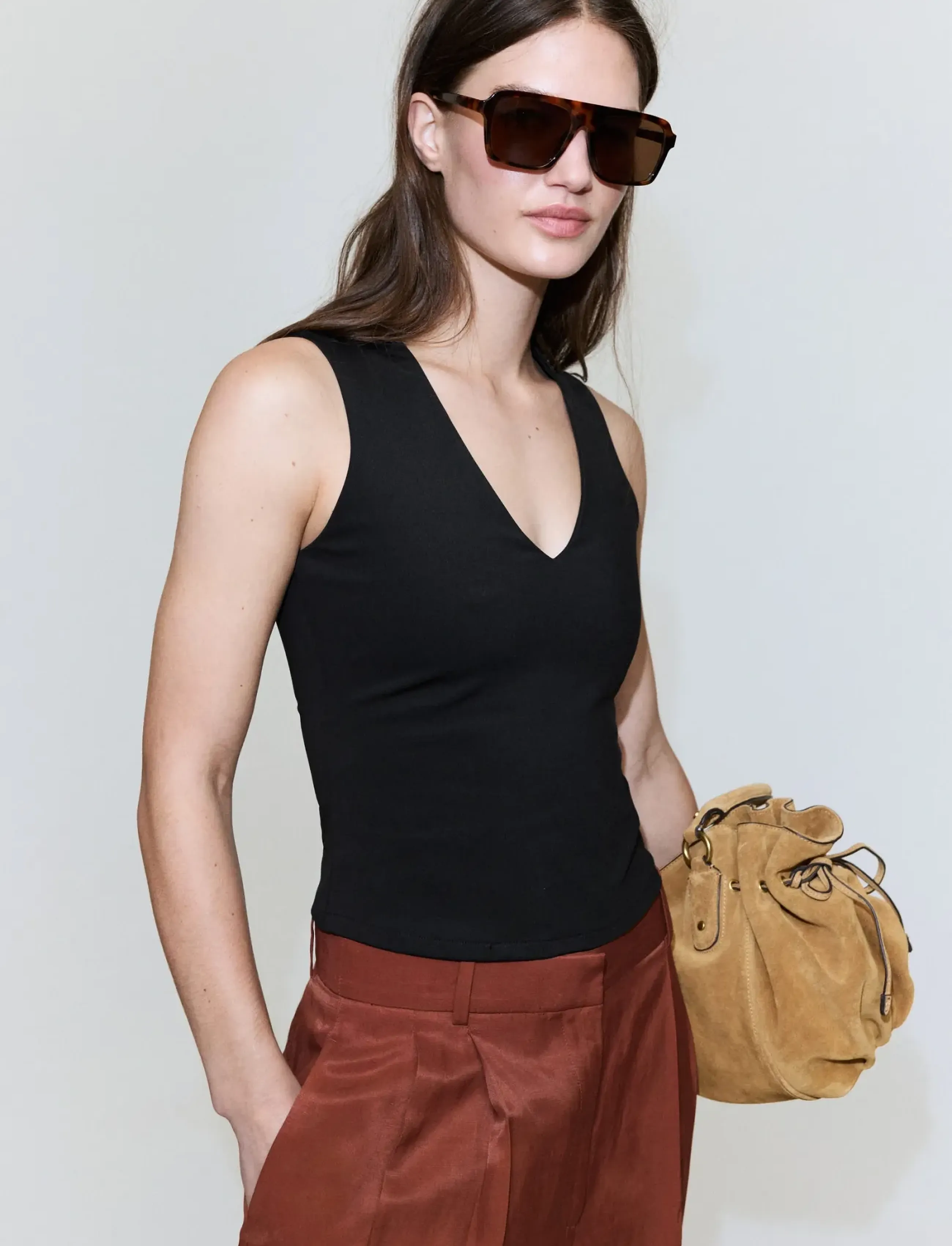 Mango Fitted V-Neck Top, XS, Black, T-Shirts & Toppe > Uden Ærmer, Dame