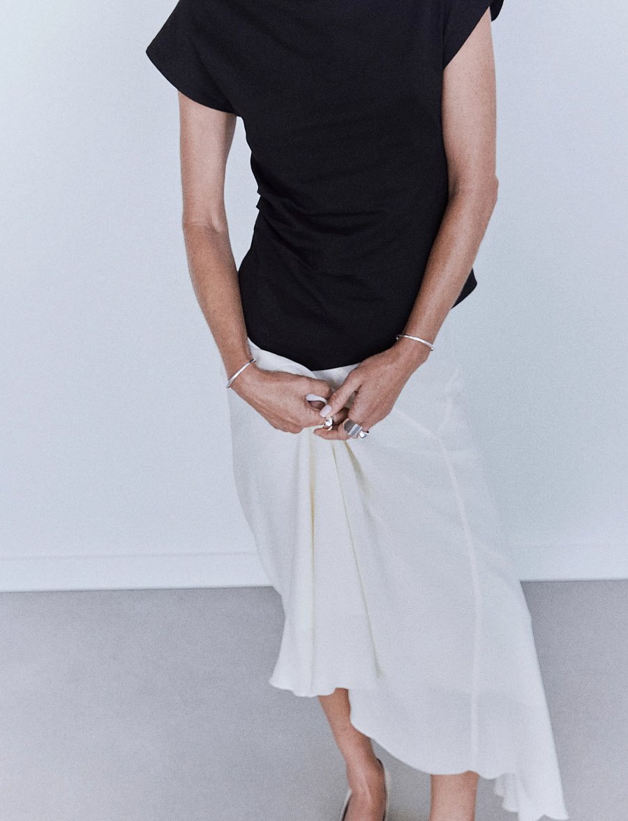 Mango - Asymmetric T-shirt with pleat detail - t-shirts - black - 0