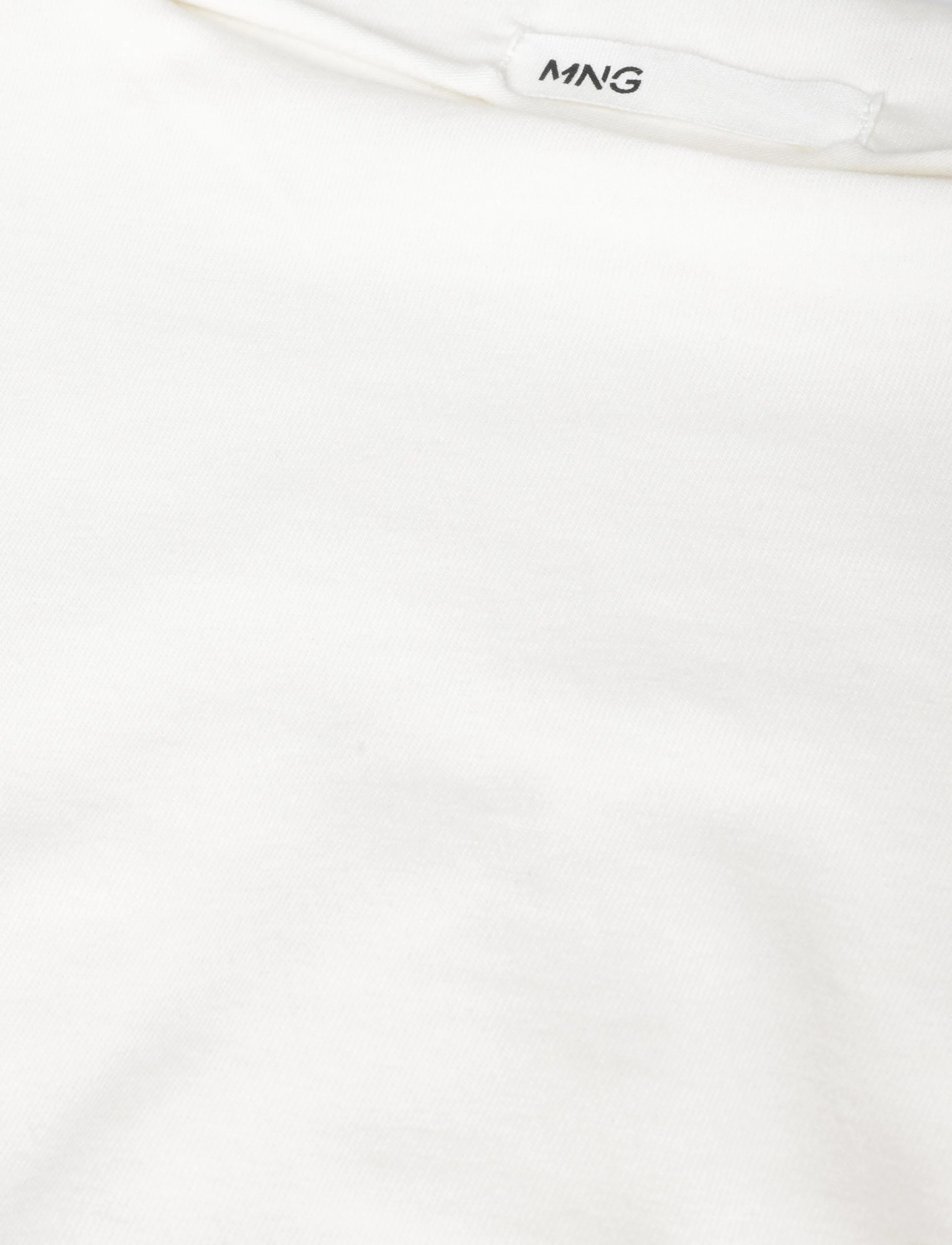 Mango - Asymmetric T-shirt with pleat detail - t-shirts - natural white - 4