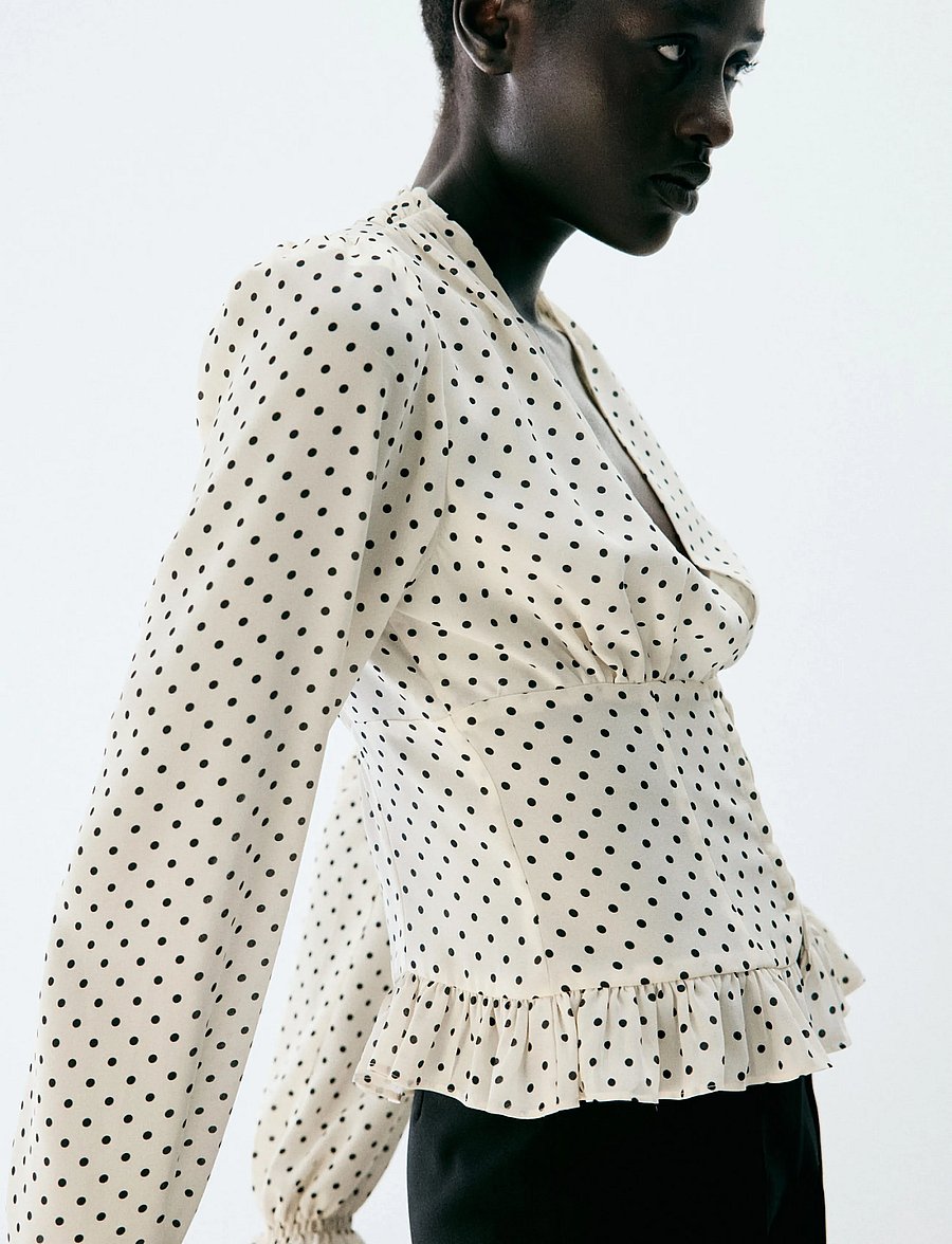 Mango - V-neck polka dot blouse - långärmade blusar - natural white - 0