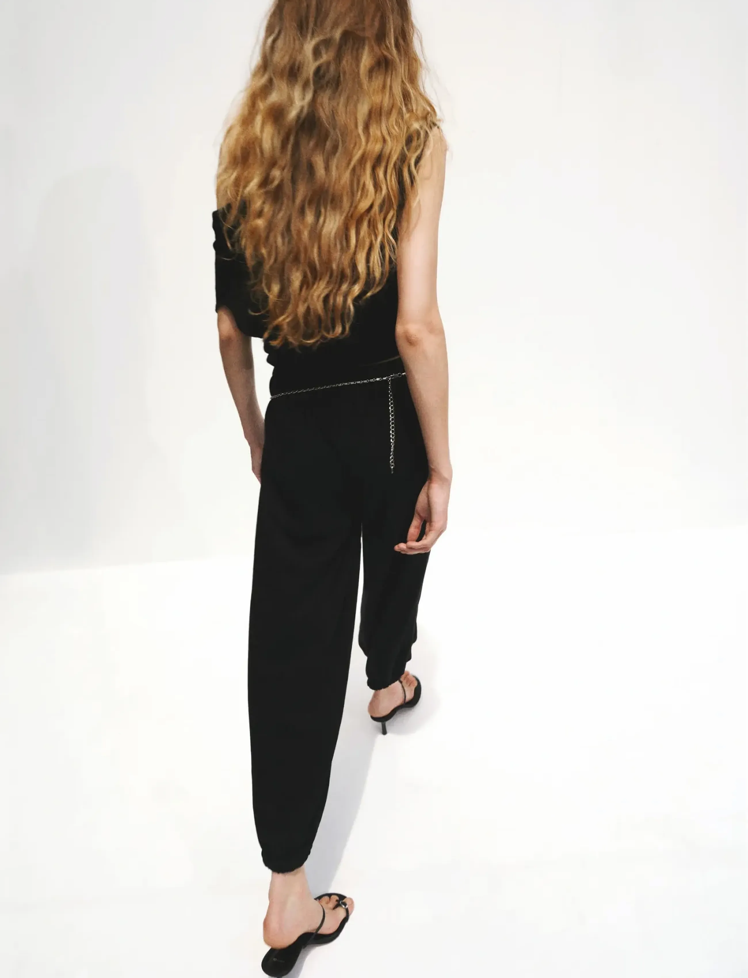 Mango - Mid-rise harem pants - hverdags stil - black - 2