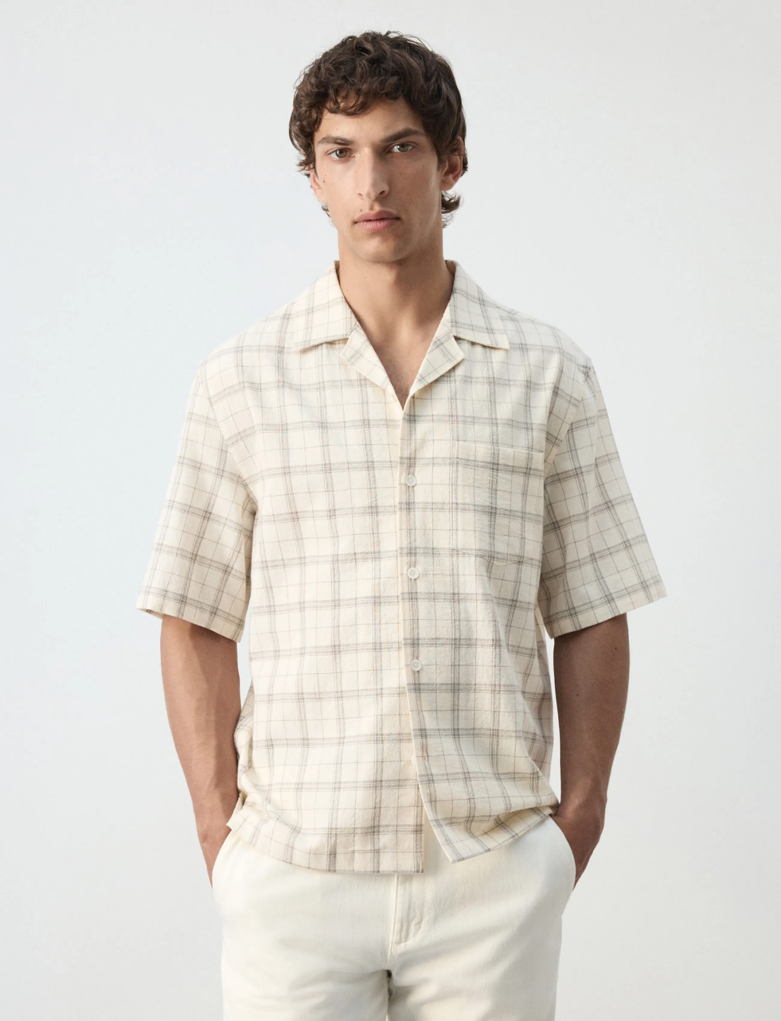 Mango 100% Cotton Checked Bowling Collar Shirt, L, Shirts, Creme - Casual Männerswear