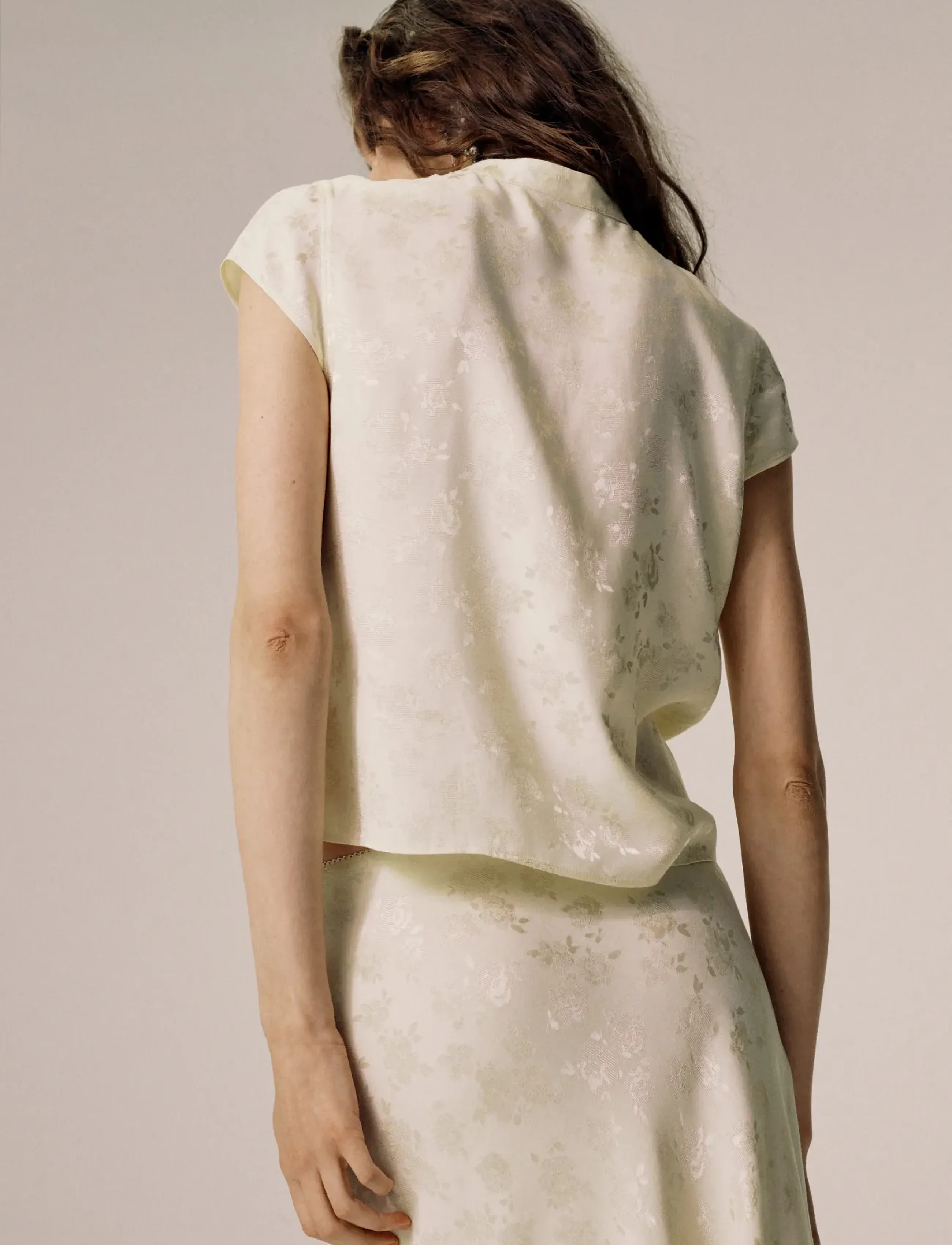 Mango - Jacquard top with strap neck - kortærmede bluser - light beige - 3