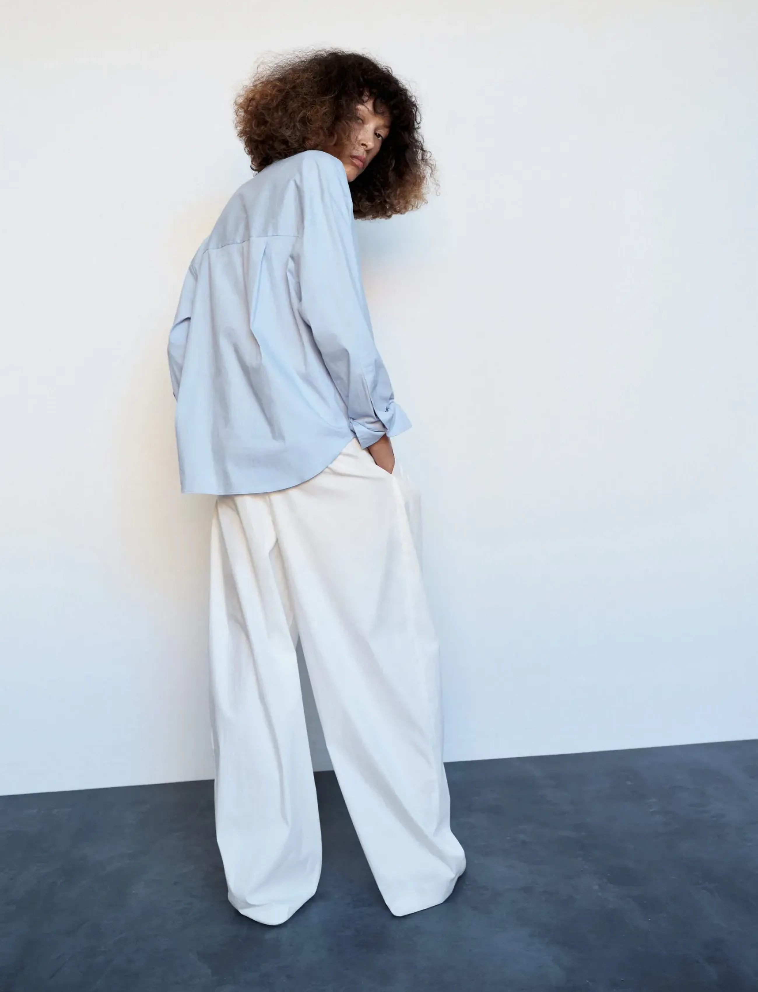 Mango - Oversized funnel-neck shirt - overshirts - medium blue - 3