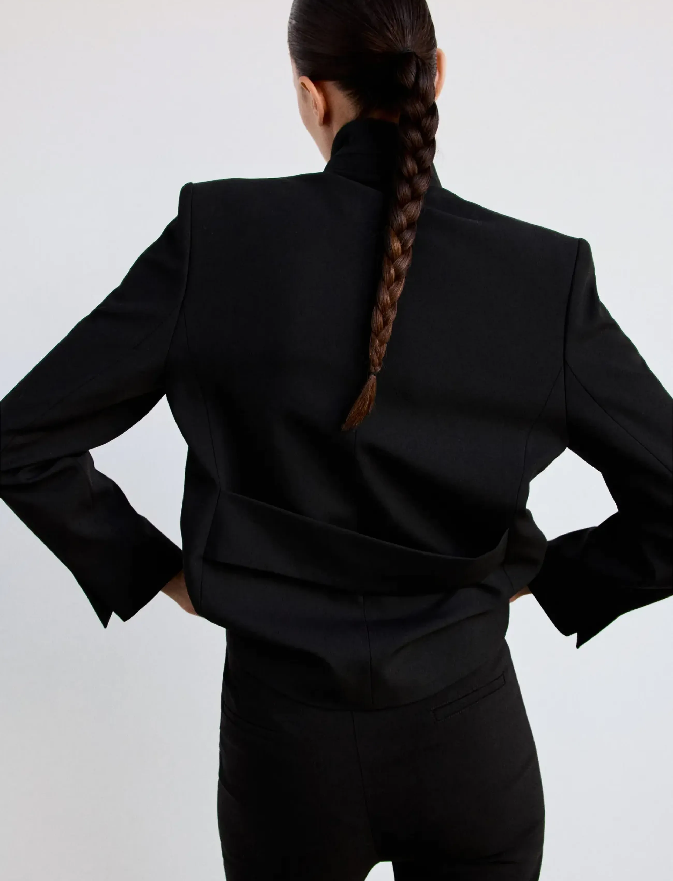Mango - Straight-cut blazer with a stand-up collar - enkelknäppta kavajer - black - 2