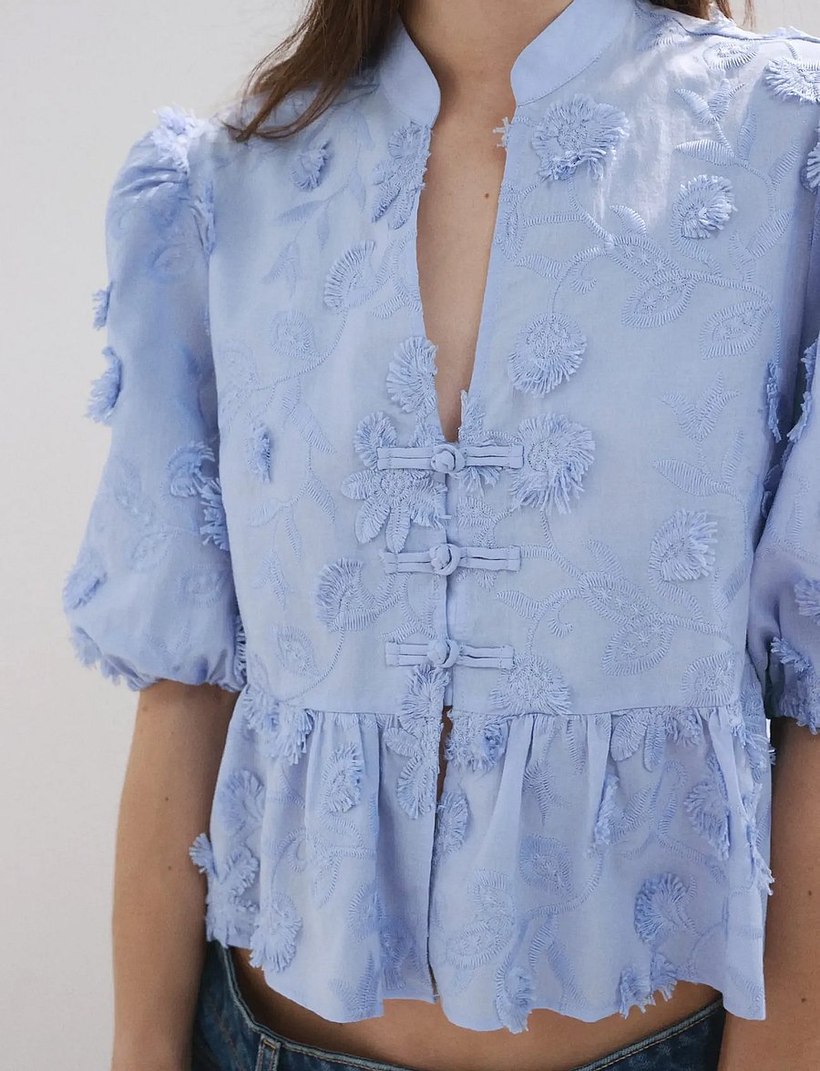 Mango - Embroidered puff-sleeve blouse - kurzärmlige hemden - lt-pastel blue - 0