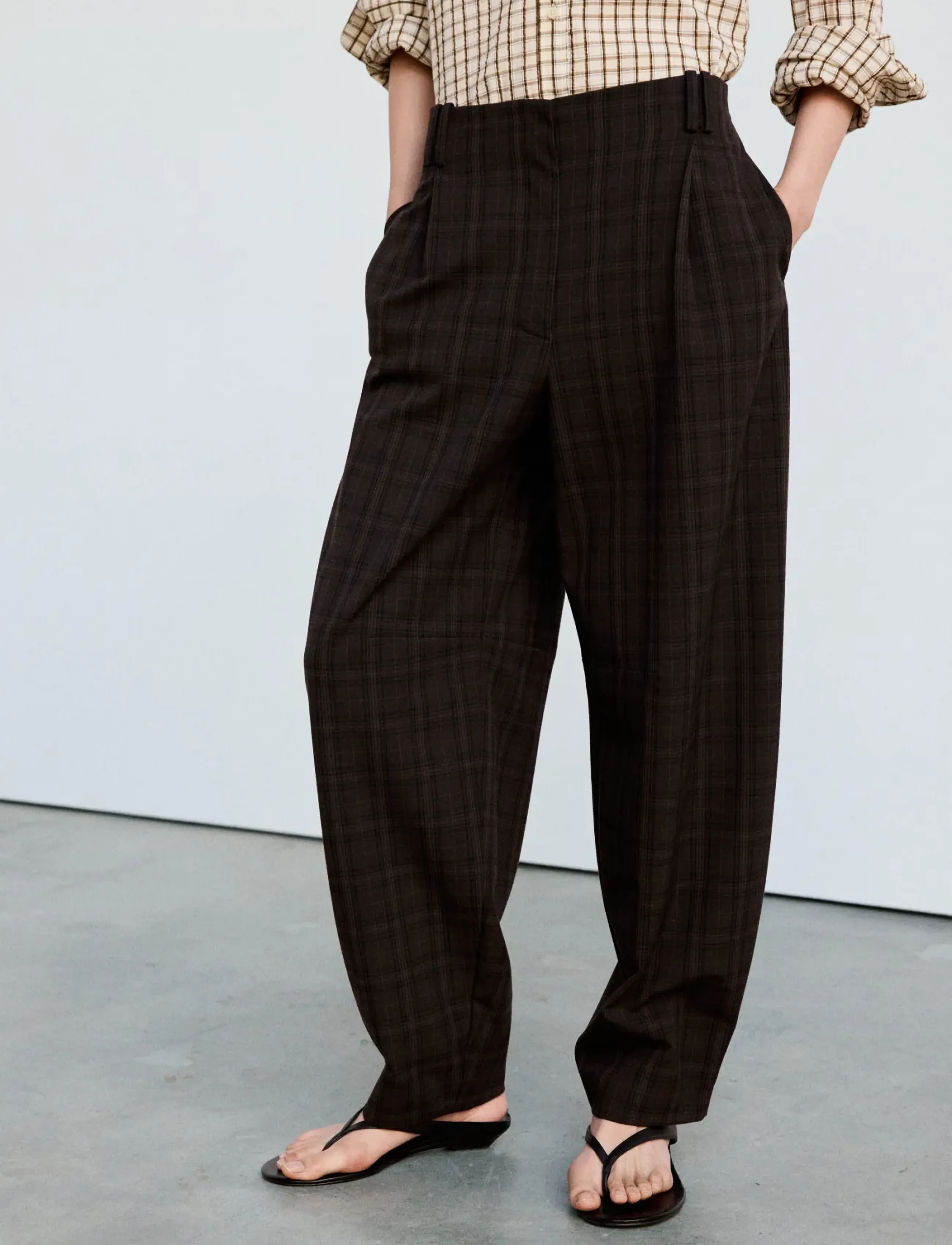 Mango High-waisted balloon trousers - Tøj - BROWN / brown