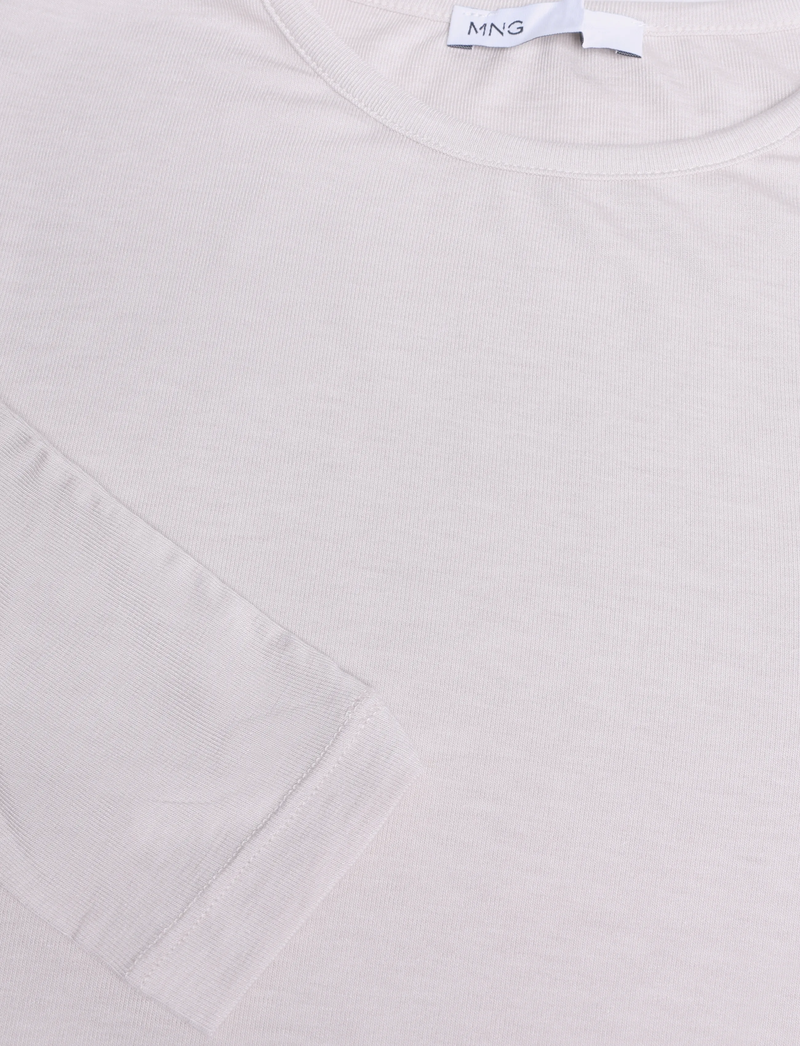 Mango - Long-sleeved fitted t-shirt - langærmede toppe - light beige - 4