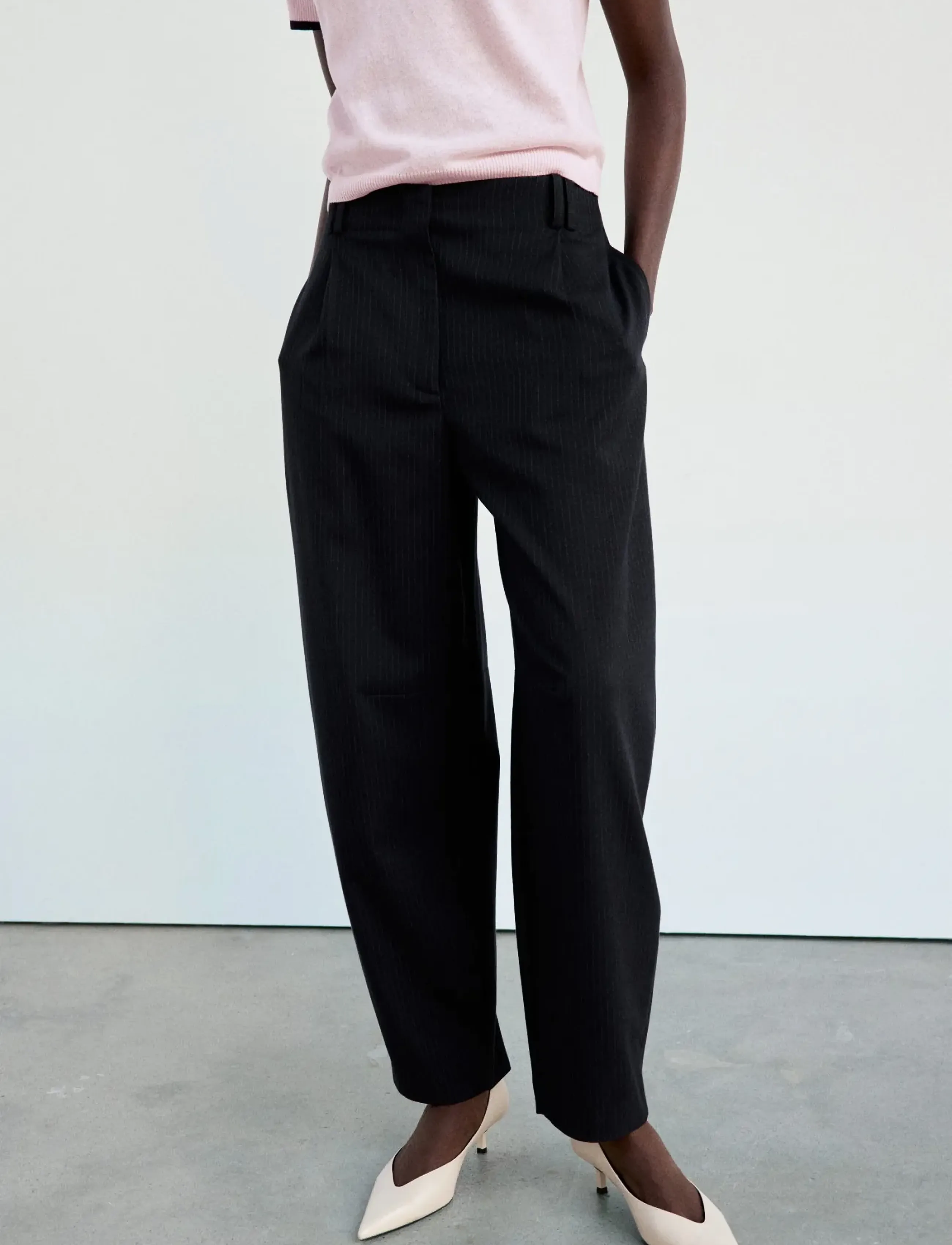 Mango High-waisted balloon trousers - Tøj - NAVY / navy