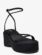 Platform strap sandals - BLACK