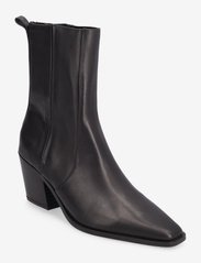 Heel leather ankle boot - BLACK