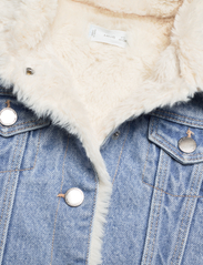 Mango - Fur-effect inner jacket - vårjackor - open blue - 2