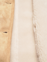 Mango - Shearling-lined coat with buttons - forårsjakker - medium brown - 4