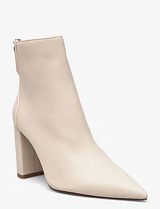 Pointed-toe ankle boot swith zip closure, Mango