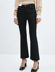 Mango - Waxed flared cropped jeans - laveste priser - black - 2