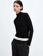Mango - Turtleneck long-sleeved t-shirt - långärmade skjortor - black - 2