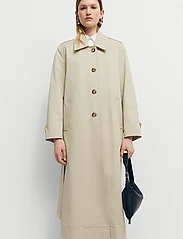 Mango - Cotton trench coat with shirt collar - kevättakit - light beige - 2