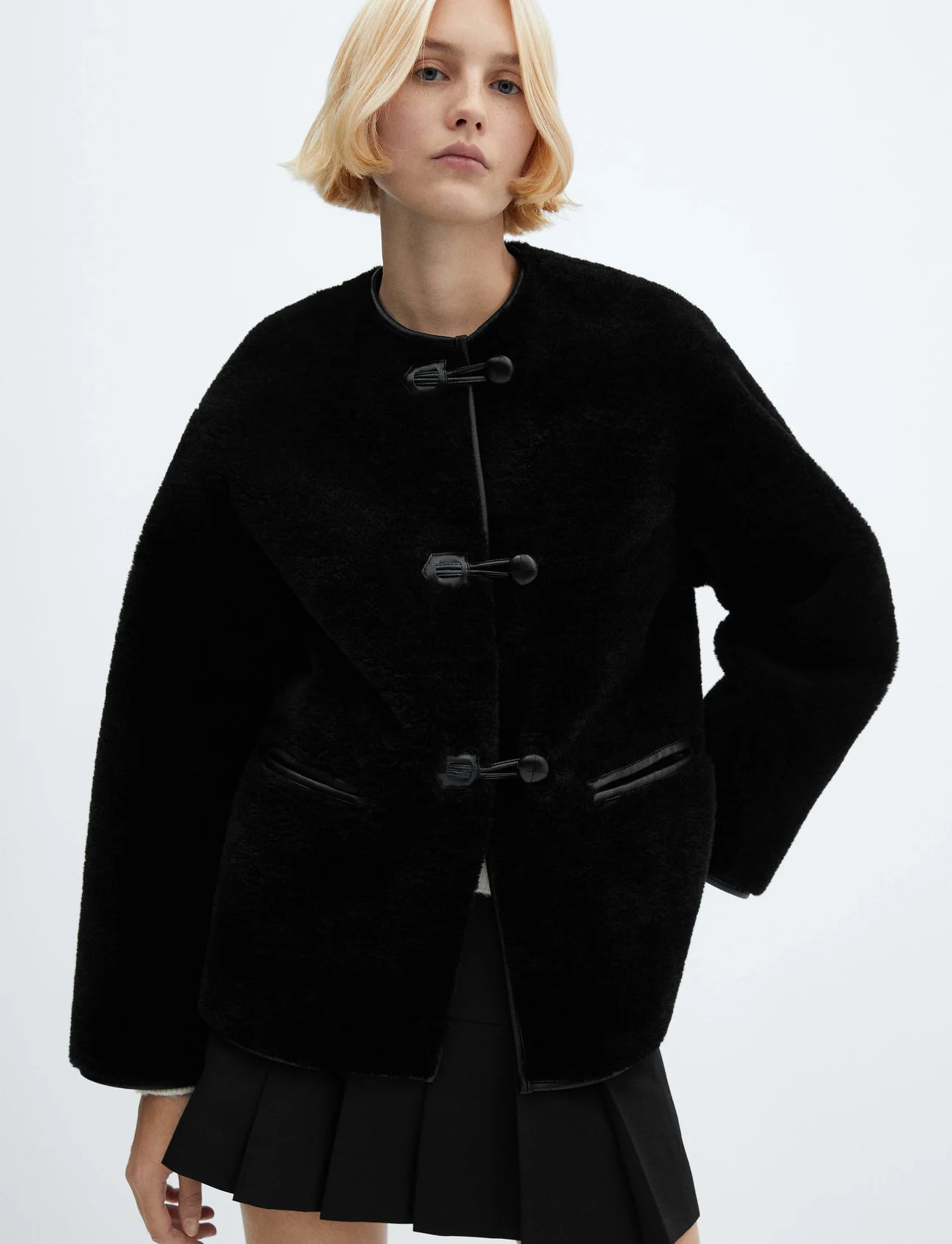 Mango - Fur-effect coat with appliqués - tekoturkit - black - 0