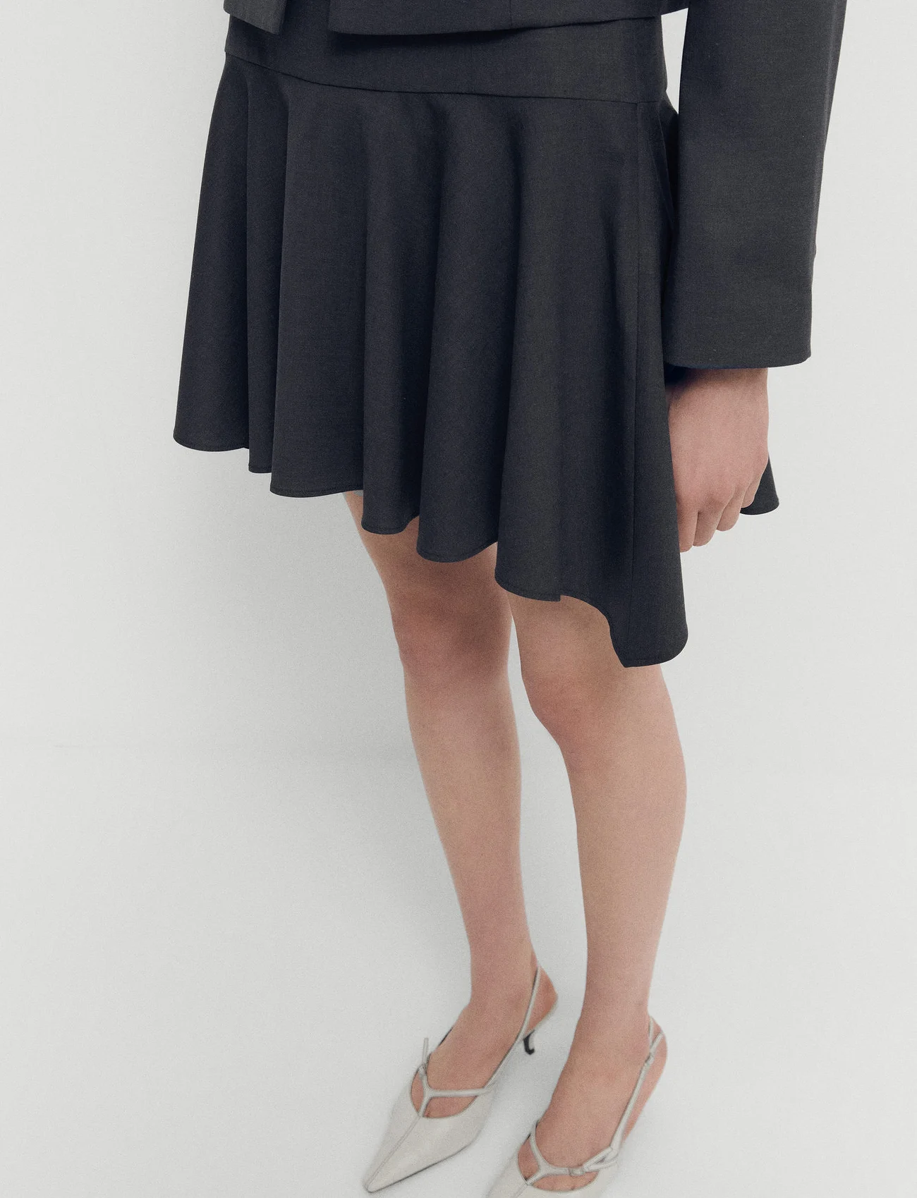 Mango - Wool mini-skirt with asymmetrical hem - minihameet - grey - 0
