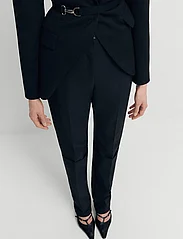 Mango - Straight pleated trousers - bukser med lige ben - black - 0