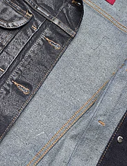 Mango - Foil structured denim jacket - forårsjakker - open blue - 5
