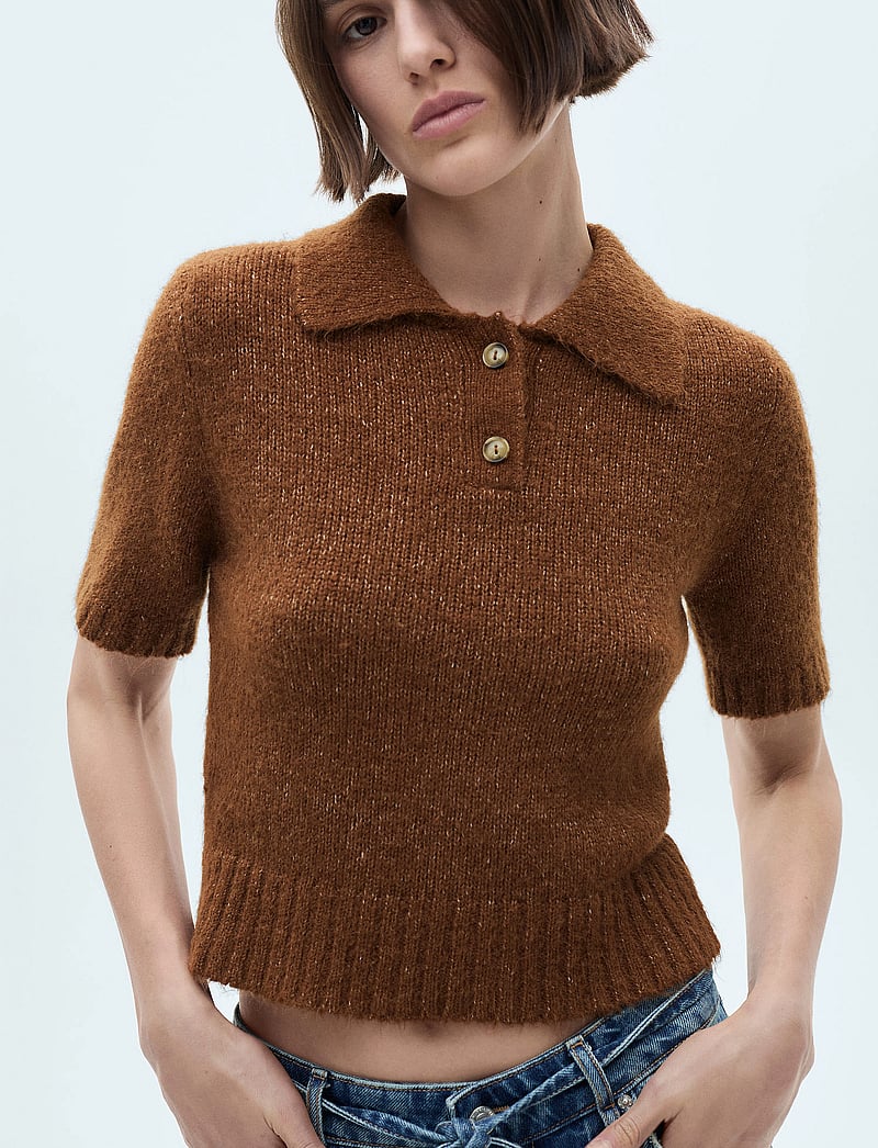 Mango - Knitted polo shirt with ribbed details - pullover - brown - 0