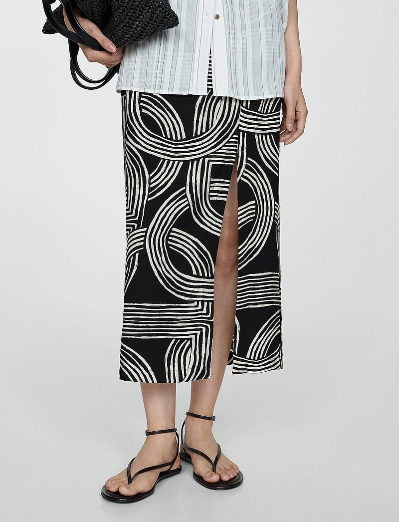 Mango - Printed skirt with slit - midi kjolar - black - 0