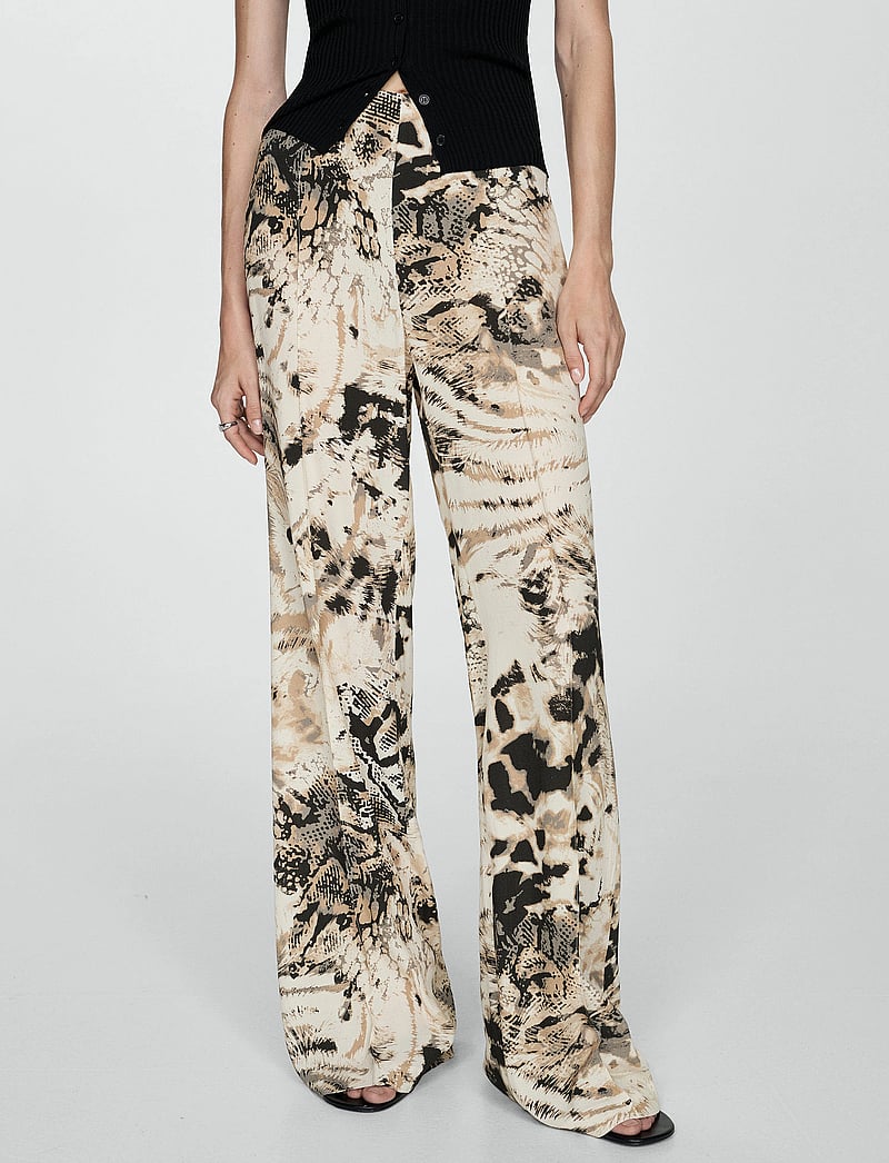 Mango - Fluid animal- print trousers - vida byxor - light beige - 0